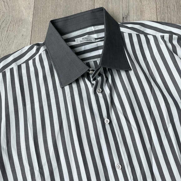 BUTTON DOWN SHIRT!! - Picture 2 of 5